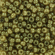 Rocailles Miyuki 8/0 Ceylon translucent celery green 8-2374