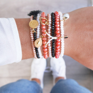 Set di ispirazione Crea i tuoi gioielli con i braccialetti sfaccettati all’ultima moda