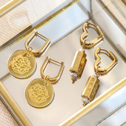 Set di ispirazione Realizza gioielli personalizzati con ciondoli e cabochon Plexx Fiore di nascita