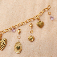 Set di ispirazione Crea una collezione d'amore con i ciondoli a cuore in acciaio inossidabile