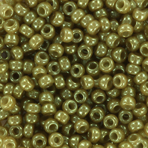 Rocailles Miyuki 8/0 Ceylon translucent celery green 8-2374