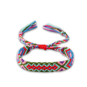 Cavigliere alla moda verde militare-rosa