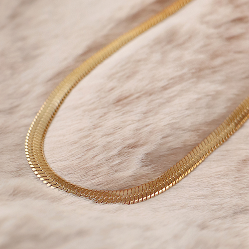 Creare set di gioielli con bracciali e collane con catena a serpente