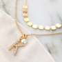 Ispirazione con i nuovi ciondoli iniziali di metallo con strass + cartoline bijoux