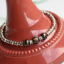 Ecco come creare bracciali supertosti da uomo con perline di vetro e perline di ematite: