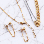 Ecco come abbinare l&rsquo;oro all&rsquo;argento in gioielli in acciaio inossidabile davvero trendy: