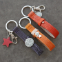 Con i nuovi bracciali, portachiavi e cabochon Cuoio puoi creare questi stupendi articoli! 