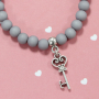 Ecco come realizzare fantastici braccialetti con perline in acrilico: