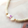 Idee creative per creare collane con perline alfabeto