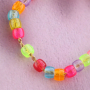 Idee creative con perline in acrilico nei colori estivi