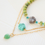 Idee creative con perline di pietre naturali colorate