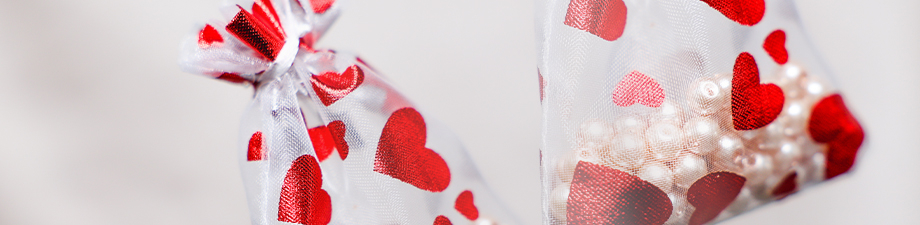 Nuovi sacchetti in organza per gioielli per San Valentino Nuovi sacchetti in organza per gioielli per San Valentino